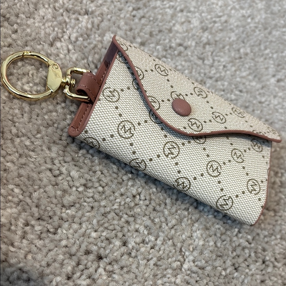 Patterned Key Holder with Gold Accents